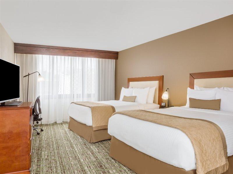 Clarion Hotel & Suites Mount Laurel Ngoại thất bức ảnh