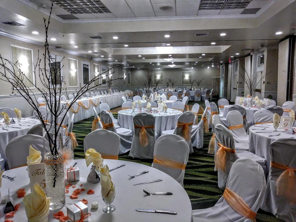 Clarion Hotel & Suites Mount Laurel Ngoại thất bức ảnh