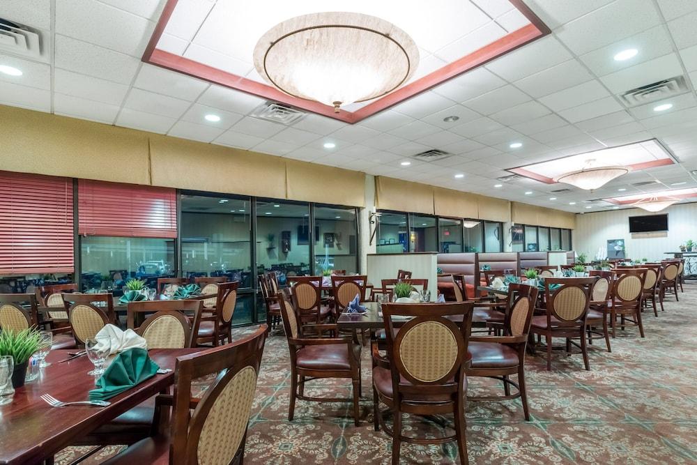 Clarion Hotel & Suites Mount Laurel Ngoại thất bức ảnh
