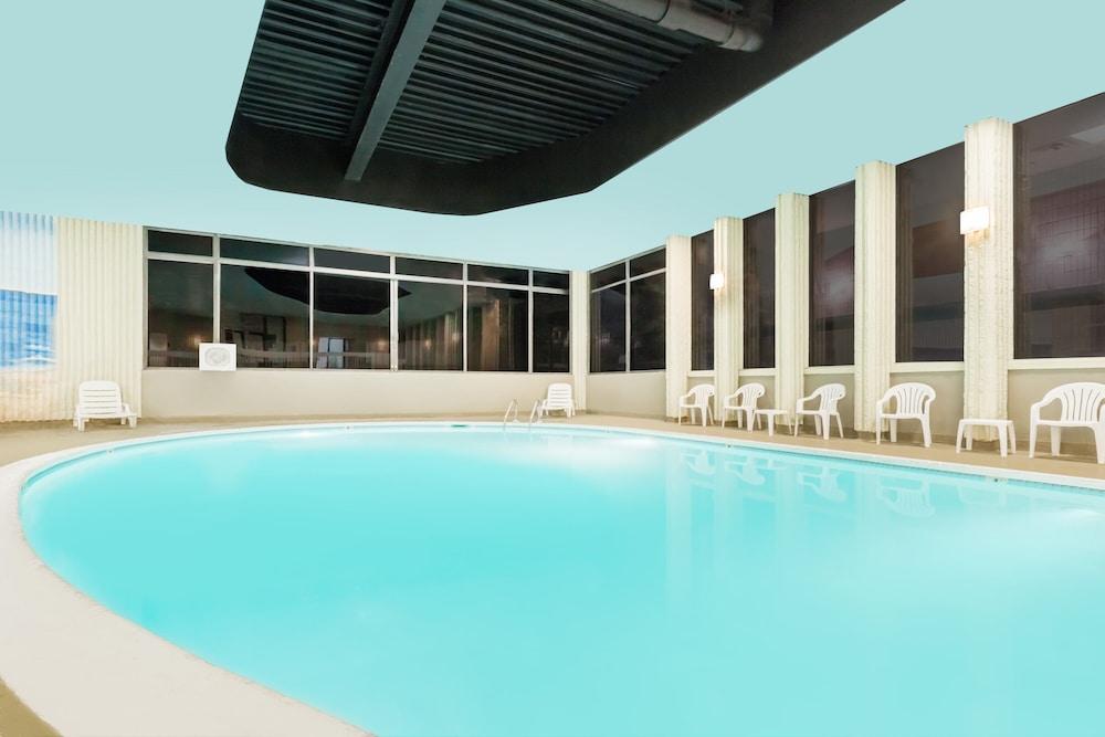 Clarion Hotel & Suites Mount Laurel Ngoại thất bức ảnh