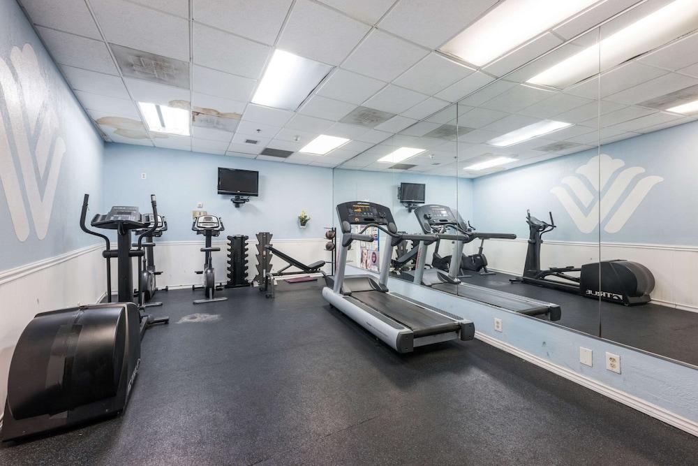 Clarion Hotel & Suites Mount Laurel Ngoại thất bức ảnh