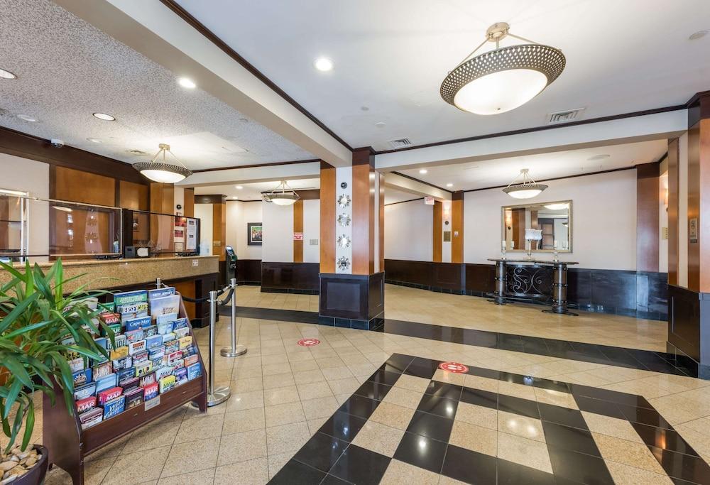 Clarion Hotel & Suites Mount Laurel Ngoại thất bức ảnh