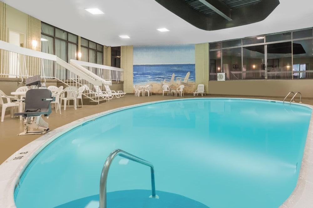 Clarion Hotel & Suites Mount Laurel Ngoại thất bức ảnh